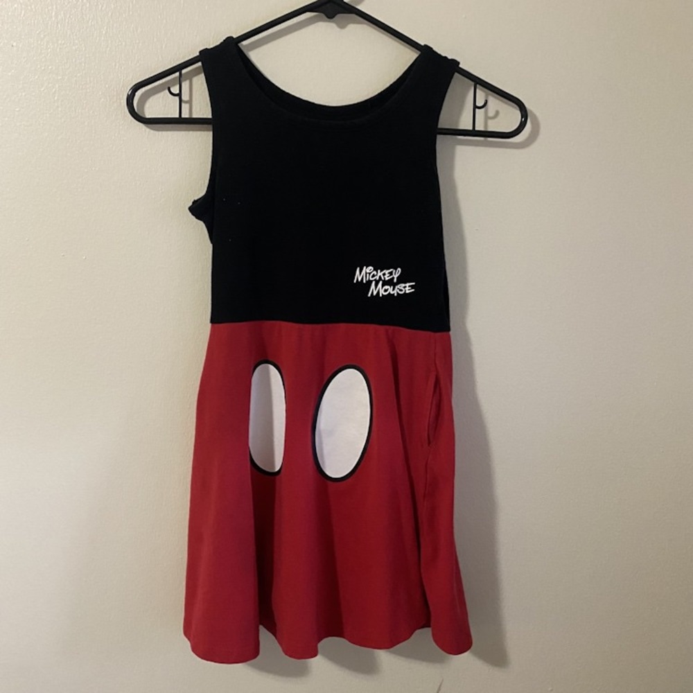 a1552-I3- Disney-Size Medium Girls Dress ~Sleeveless Crewneck Midi Dress & Black